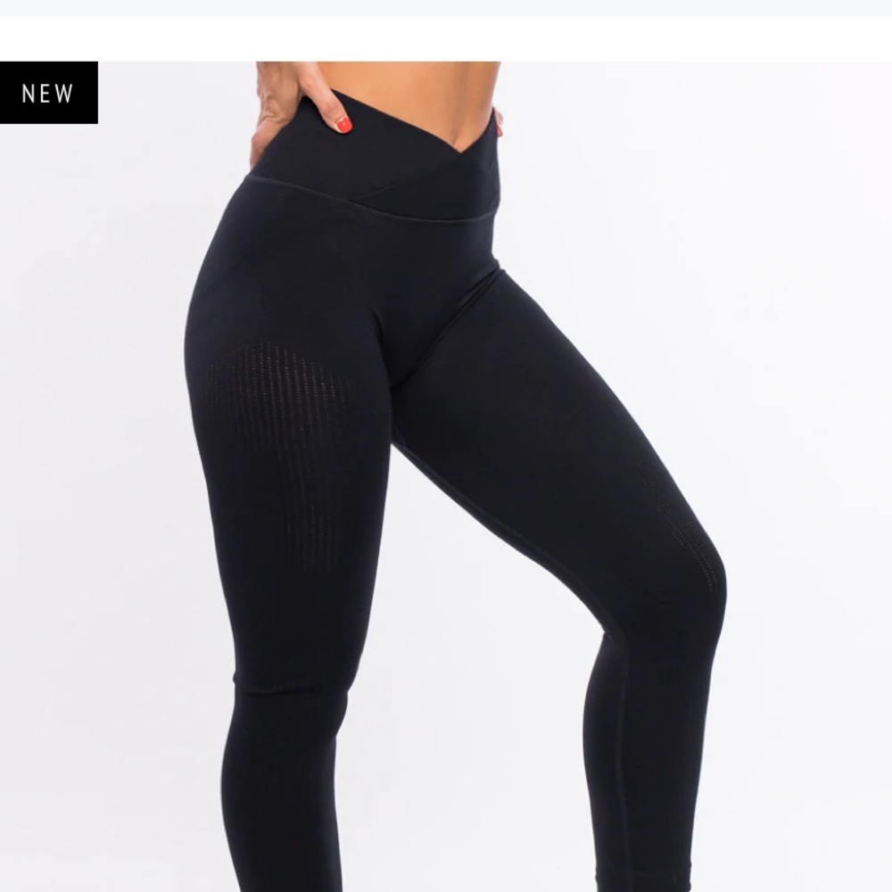 NWT ECHT LEGGINGS- Never Worn - Too big